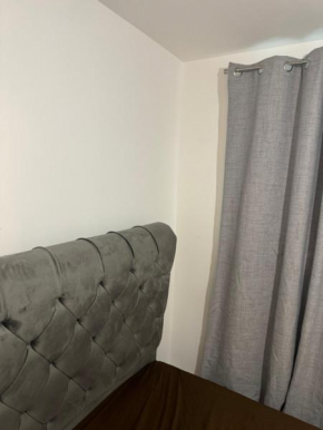 one bedroom-modern-luxury-private-free wifi-gravesend